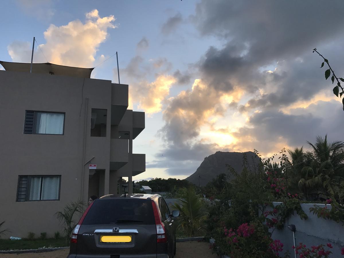 Luxe Exotica Apartments La Gaulette Kültér fotó